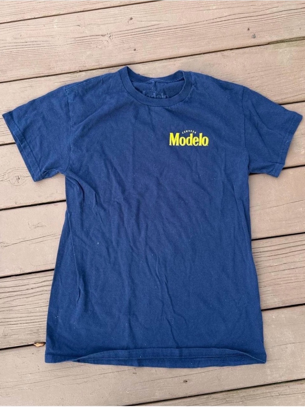 Modelo cerveza Navy Tee with Yellow Modelo Chest Logo